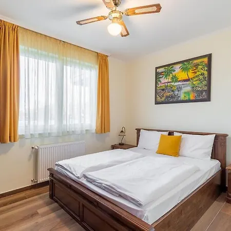 Ezuestpart By Bltn Apartment Siófok