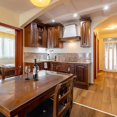 Διαμέρισμα Ezuestpart By Bltn *